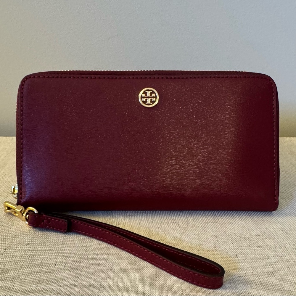 Tory Burch Burgundy Robinson Wristlet Wallet - Picture 2 of 10